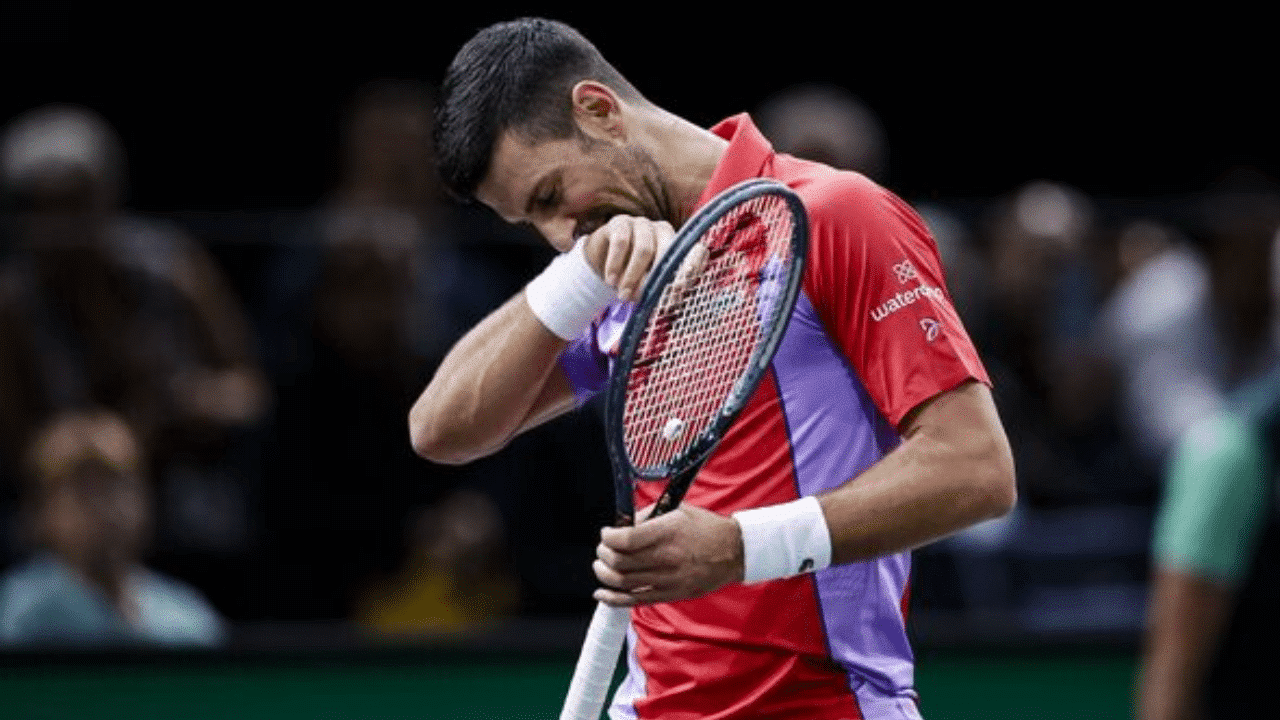 (Vídeo) Djokovic é desrespeitado outra vez na França, passa mal e mais
