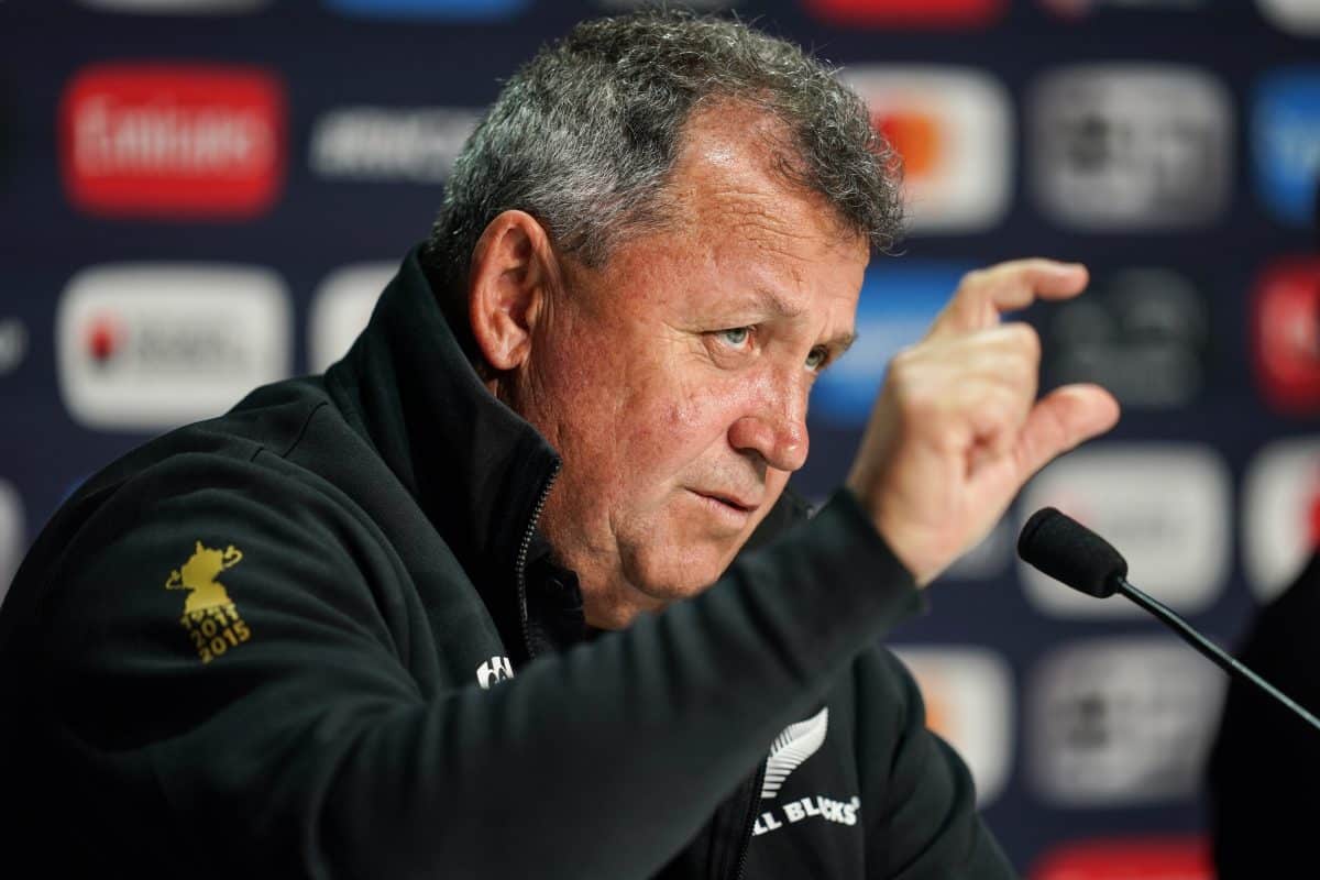 Família do ex-técnico do All Blacks é ameaçada com faca na Copa do Mundo de Rugby