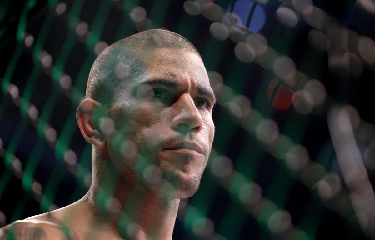 Alex Poatan ganha incentivo especial antes de disputa de cinturão dos meio-pesados no UFC 295