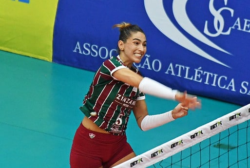 [Exclusiva] Ponteira Pietra destaca o que transformou o Fluminense na Superliga Feminina de Vôlei