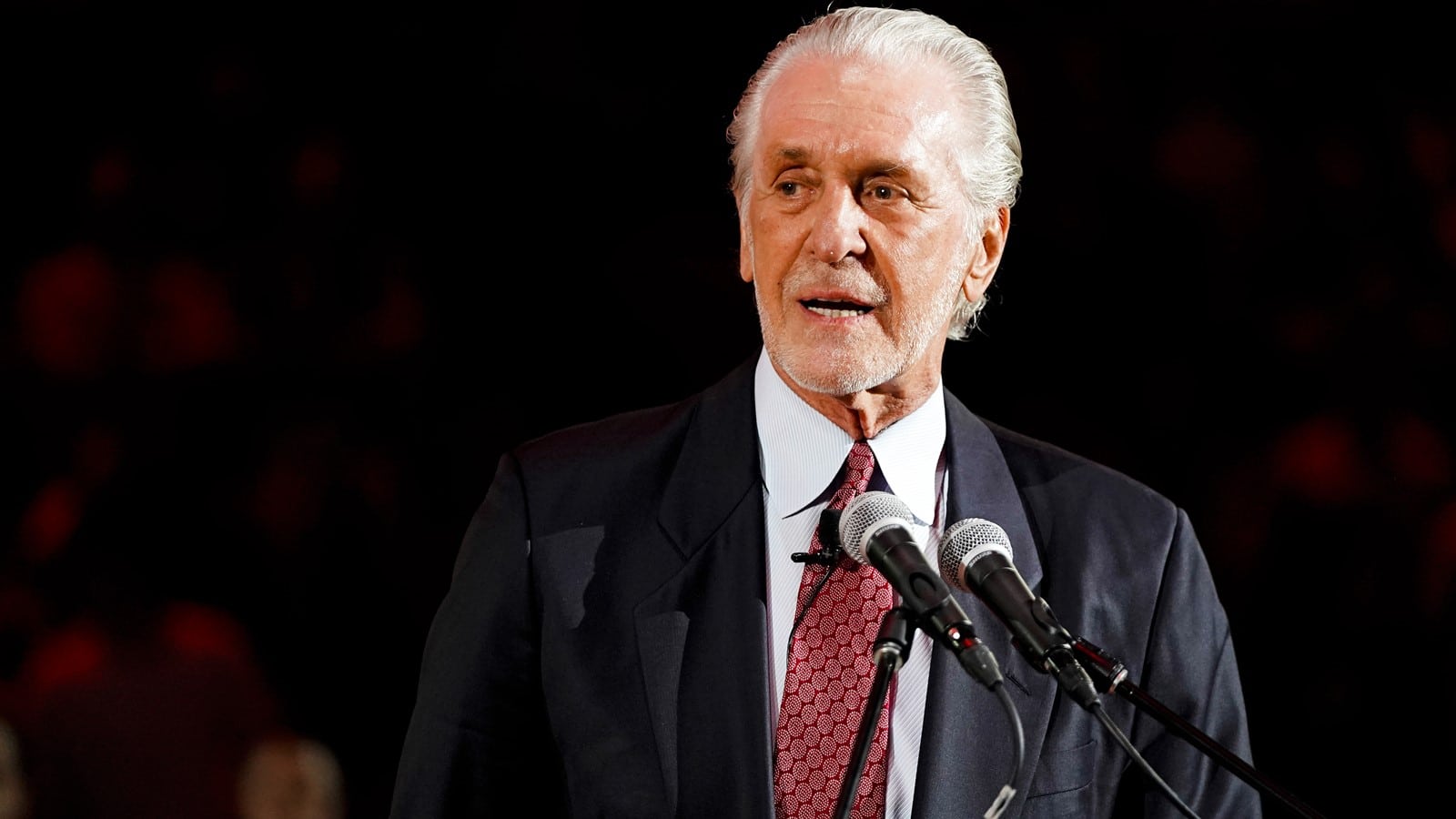 A história de Pat Riley: times, títulos e curiosidades