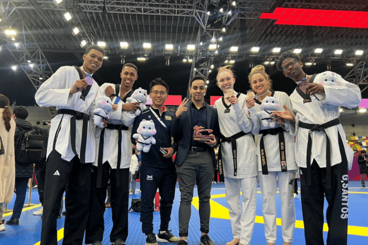 Seleção Brasileira de taekwondo vence medalha em Mundial e garante vaga em formato diferente para Paris 2024; entenda
