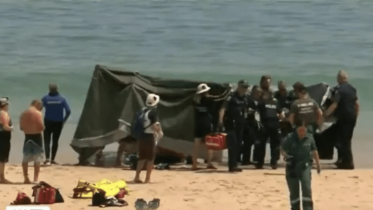 Surfista australiano de apenas 14 anos morre por conta de um ataque de tubarão