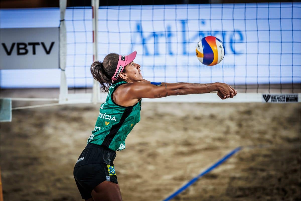 Duda e Ana Patrícia avançam às semifinais do Finals de Vôlei de Praia com marca histórica