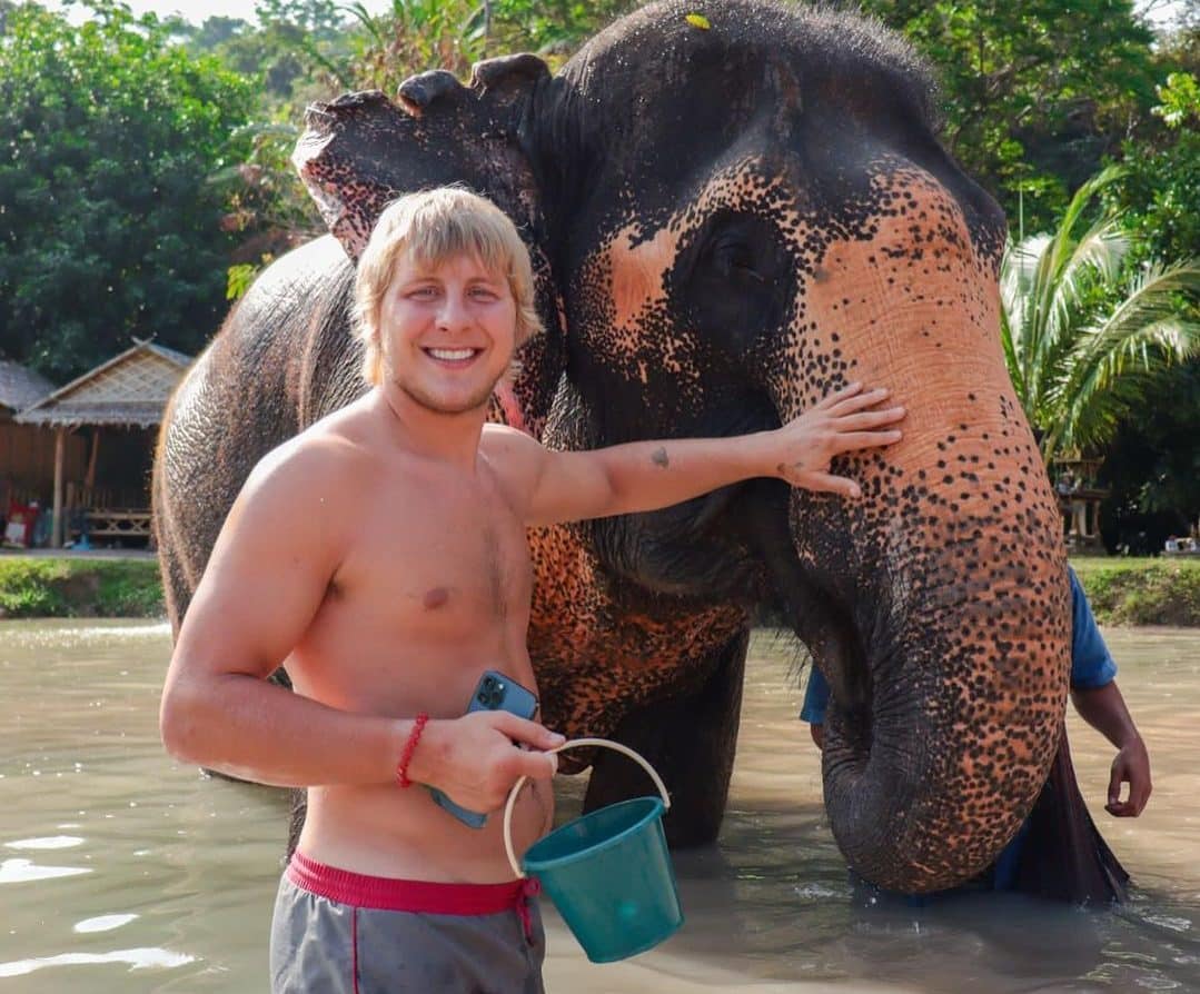 Lutador do UFC confessa segredo inusitado para se sair bem nas lutas