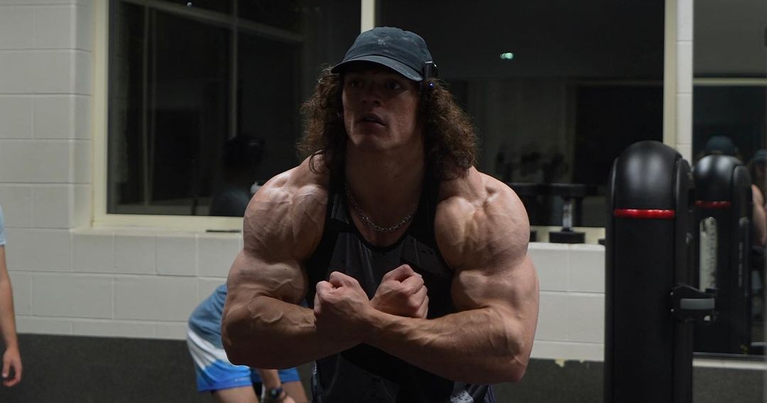 "Eu sei que vocês não esperavam por esse", Sam Sulek elenca 10 melhores exercícios na musculação com surpresa