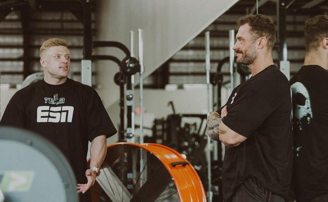 Cbum fala a verdade sobre rivalidade com Ramon no Olympia: "Vou chutar a bunda dele..."