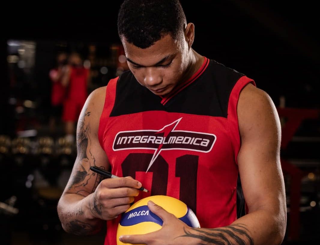 Nova contratação! Darlan Souza se junta a Medina em time de atletas de fisiculturismo; entenda