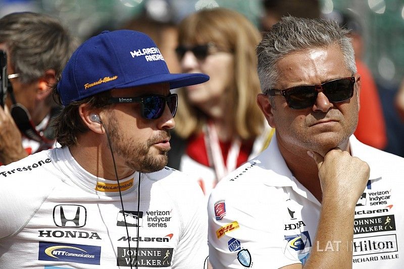 Fernando Alonso faz emocionante despedida a Gil de Ferran: “Estou sem palavras”