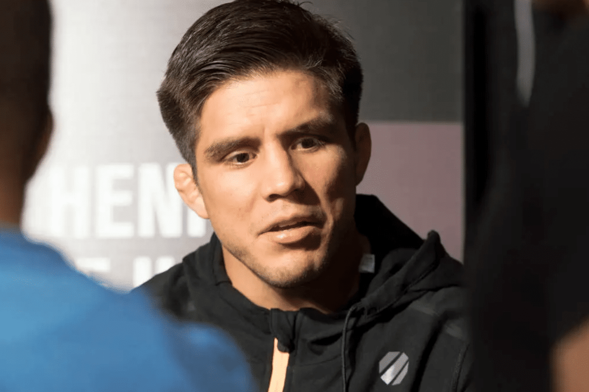 Henry Cejudo cutuca Dana White e McGregor: “UFC é entretenimento, Olimpíadas é…”