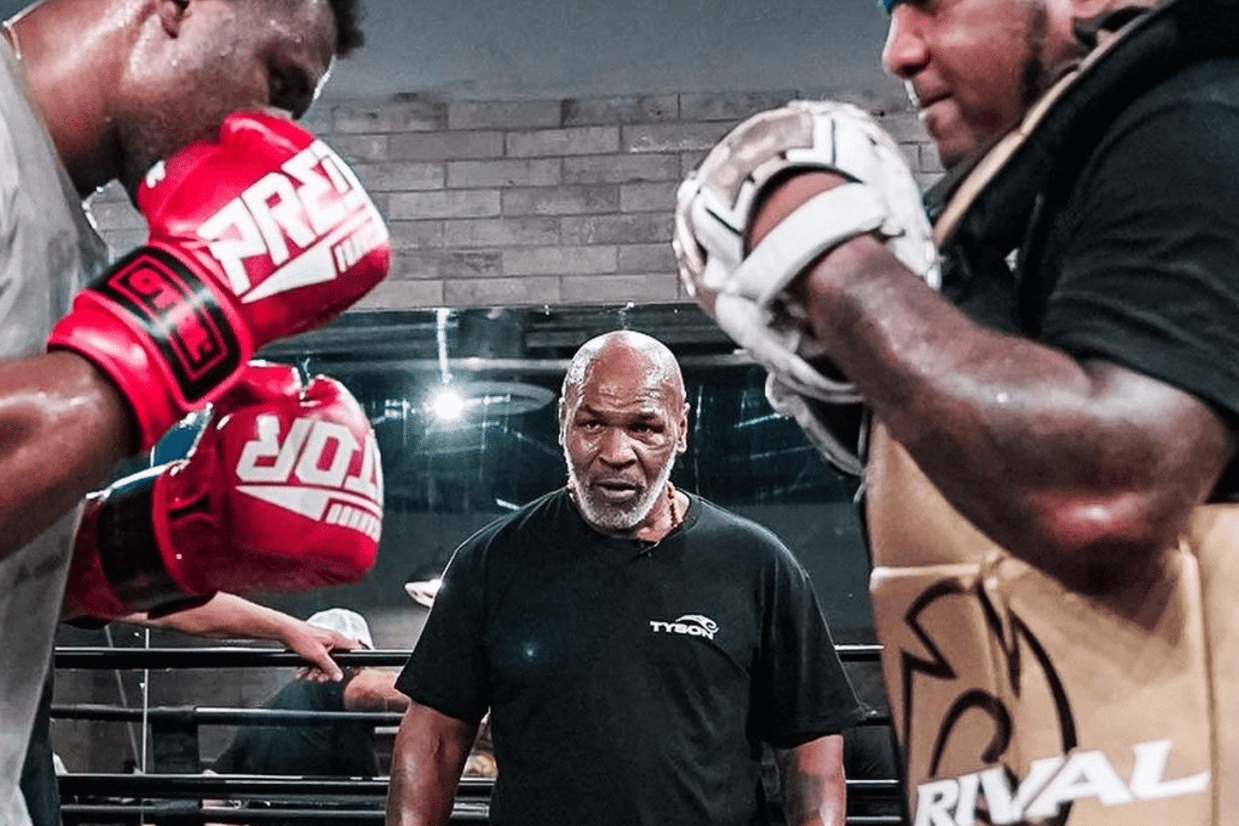 Mike Tyson pode voltar aos ringues em super luta aos 57 anos