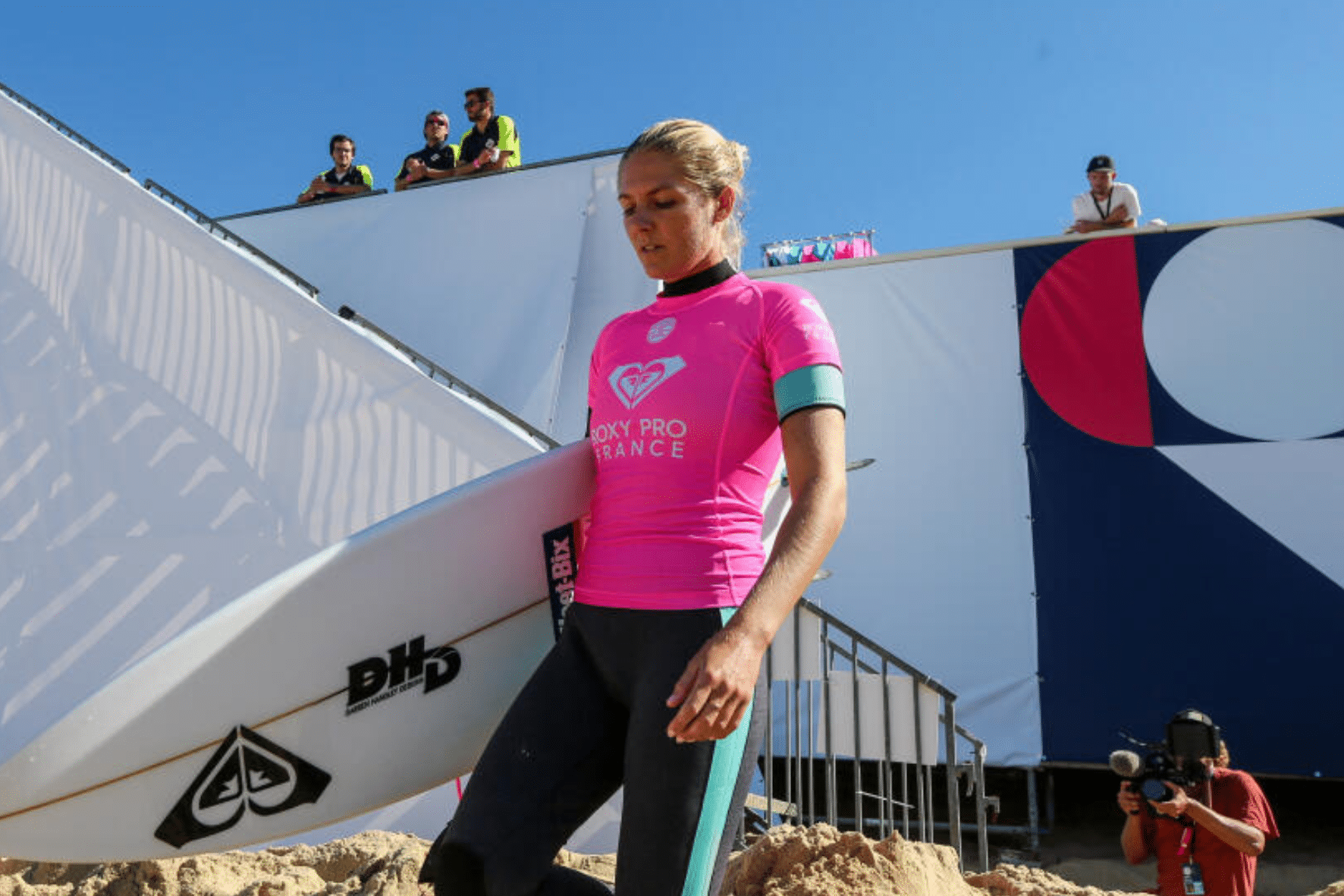 URGENTE! Stephanie Gilmore também anuncia pausa na carreira para 2024