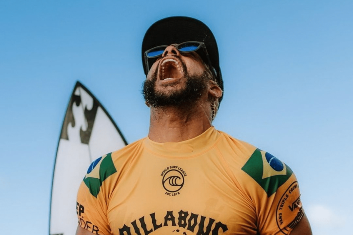 Treinador de Italo Ferreira define passo pelo bicampeonato: “Reinventar seu jogo”