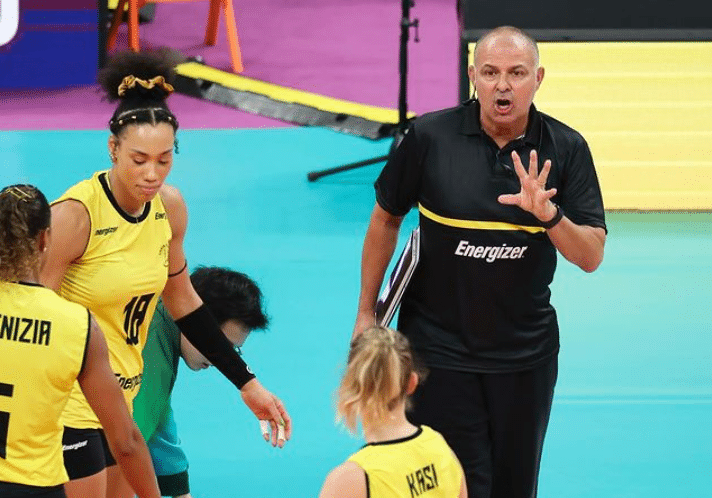 Sem vencer há 4 jogos, cresce pressão no Praia Clube para mudança de técnico