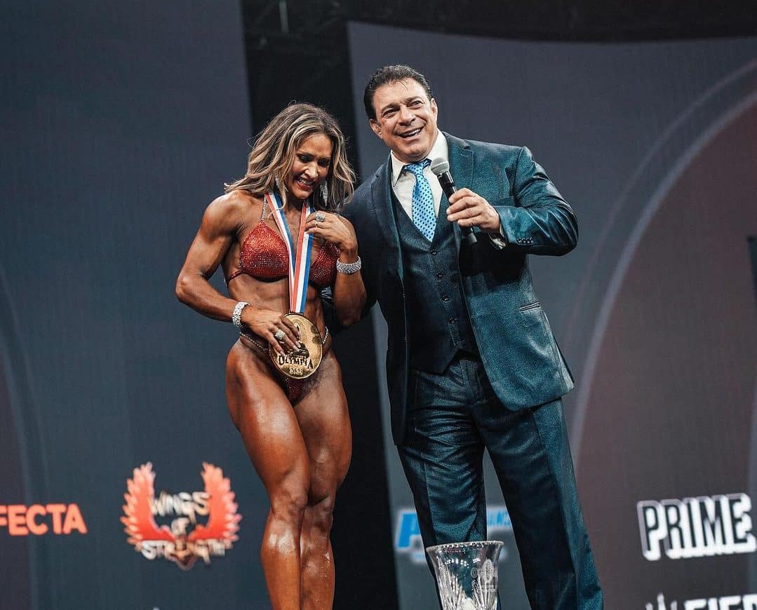 Brasileira é eleita melhor do mundo no fisiculturismo