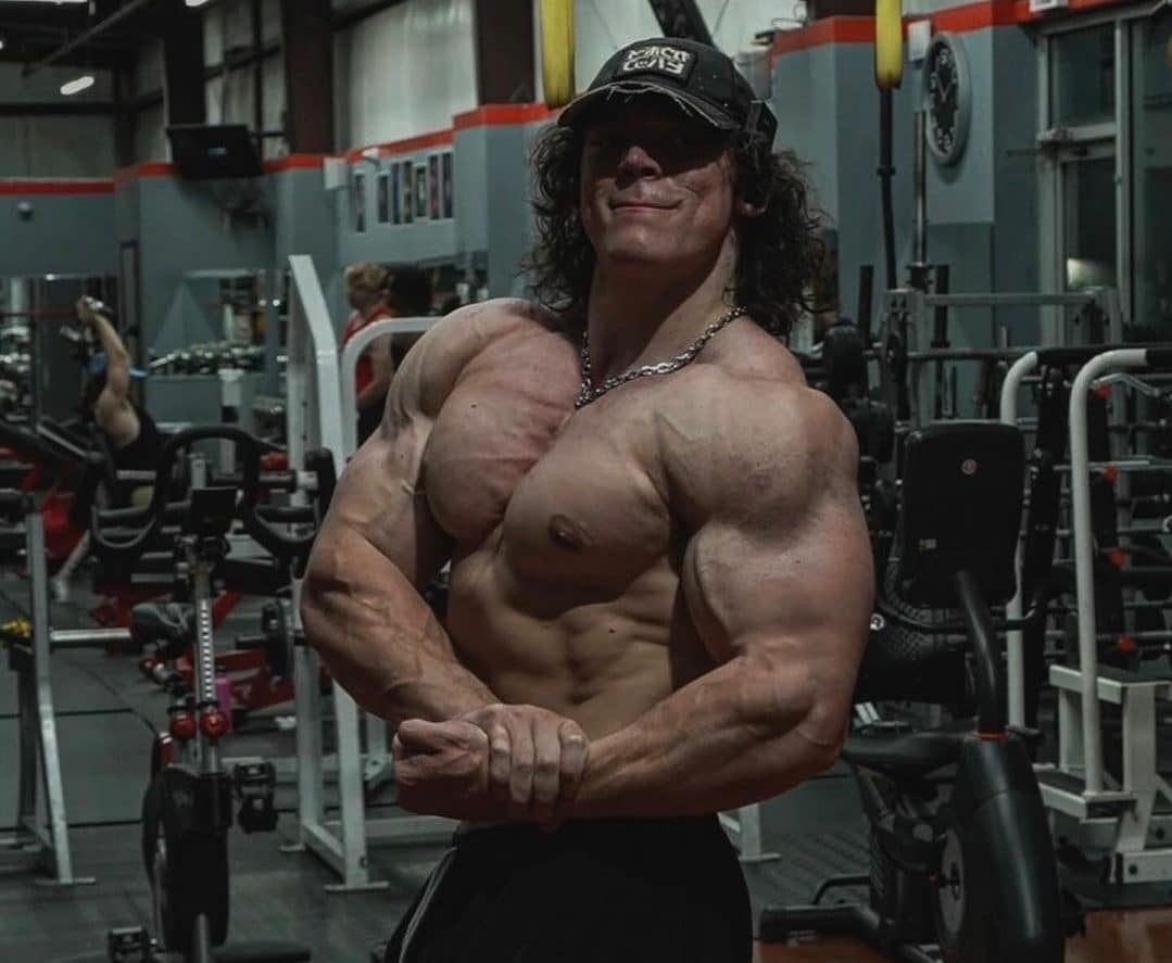 Sam Sulek: a evolução dos 19 aos 21 anos mais assustadora do fisiculturismo
