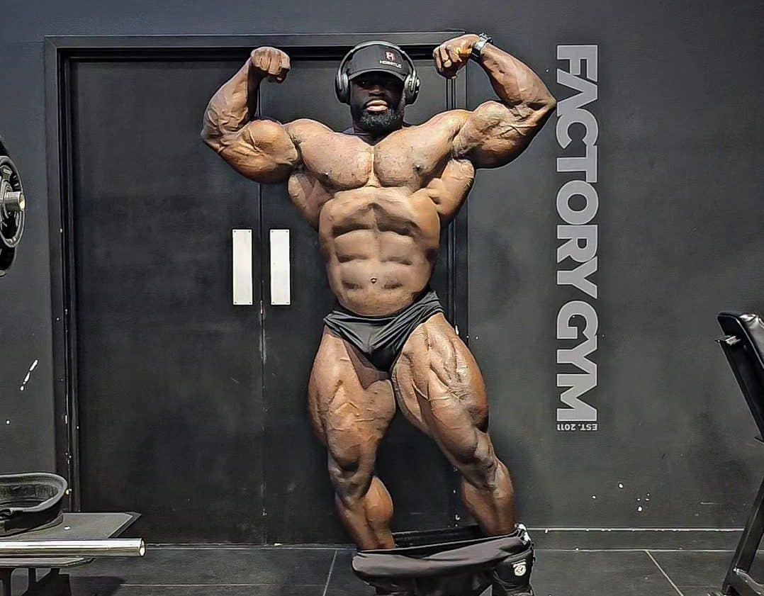 Novo Ronnie Coleman recebe aval do próprio rei do fisiculturismo, porém, com alerta ligado