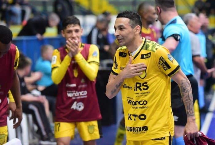 Jogador da Seleção Brasileira de futsal que marcou 20 gols em goleada histórica anuncia aposentadoria
