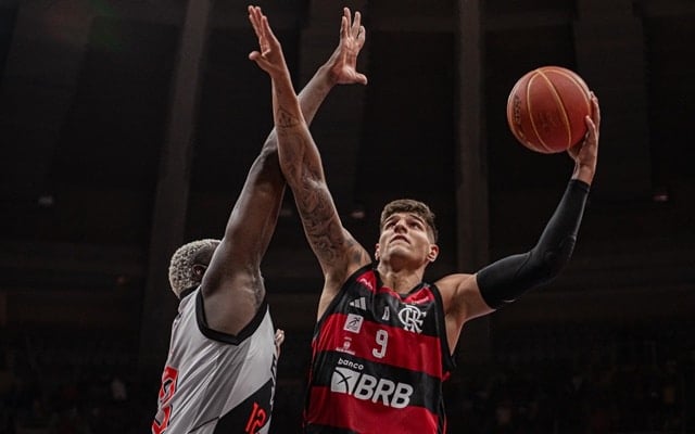 Em jogo marcado por vaias a jogador e “freguesia”, Flamengo vence o Vasco pelo NBB
