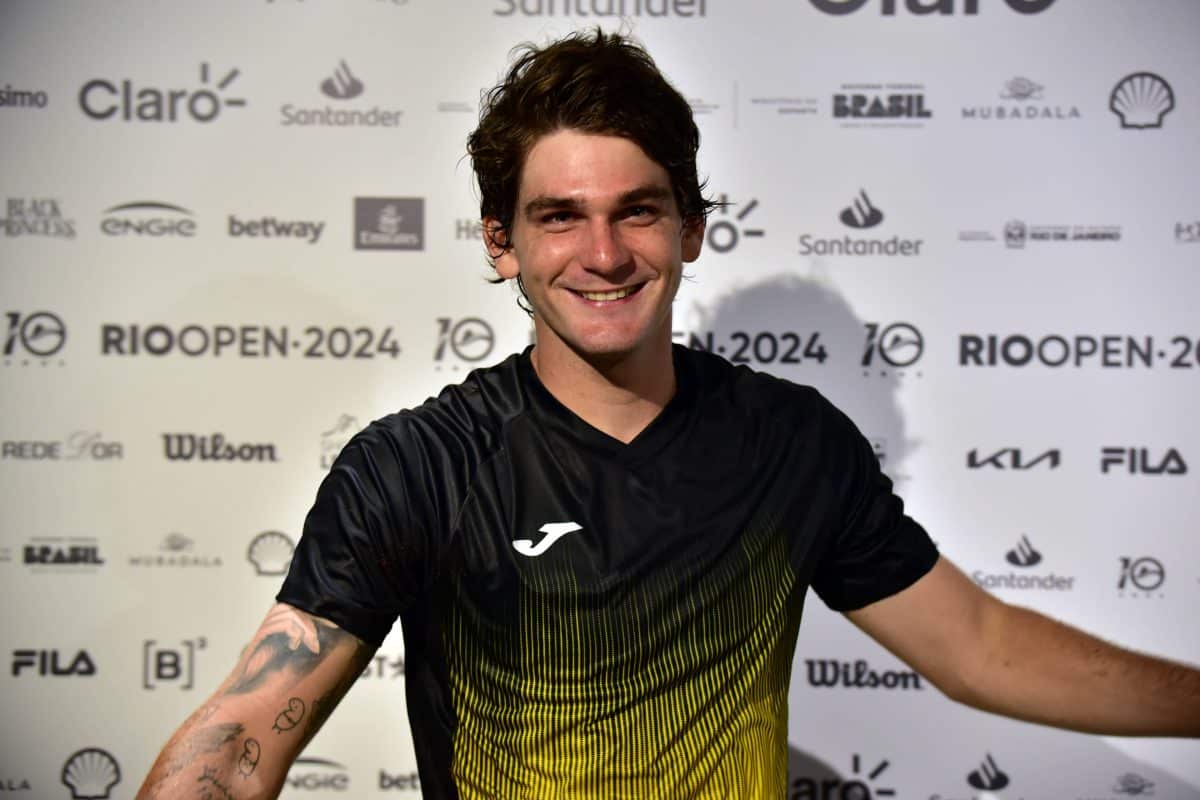 Thiago Wild vence o tempo e adversário na disputa pelo Rio Open 2024