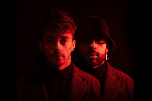 Piloto da Ferrari, Charles Leclerc vai lançar novo álbum musical com pianista francês