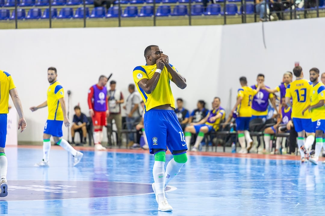 Brasil estreia com goleada e segue 100% na Copa América de Futsal; veja situação de outros países