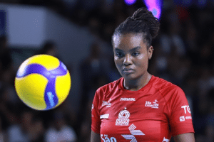 Fabiana COBRA ATITUDE contra o racismo: “O olhar para a pessoa preta precisa mudar!”