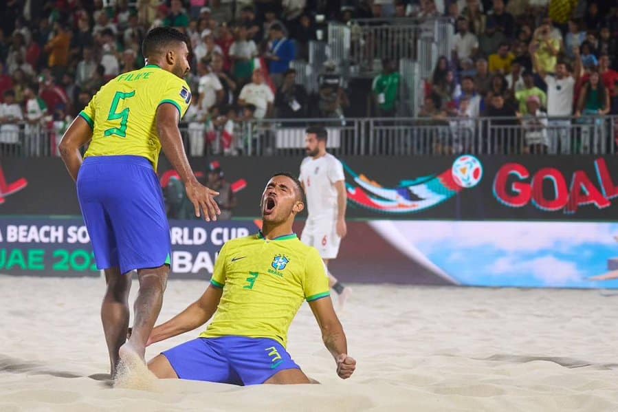 Em virada histórica, Brasil atinge importante feito na Copa do Mundo de Futebol de Areia