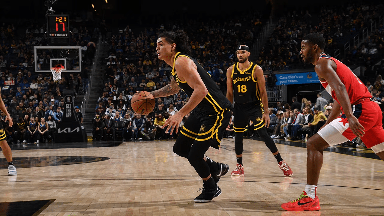 Apesar de boa fase, Gui Santos é retirado da rotação no Warriors