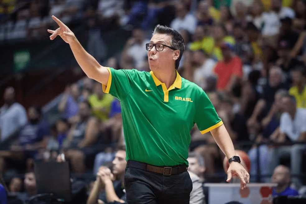 Helinho compartilha os segredos para Seleção Brasileira de Basquete atingir o sonho olímpico