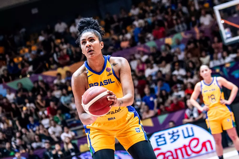 Damiris Dantas é anunciada por equipe antepenúltima colocada na WNBA 2023