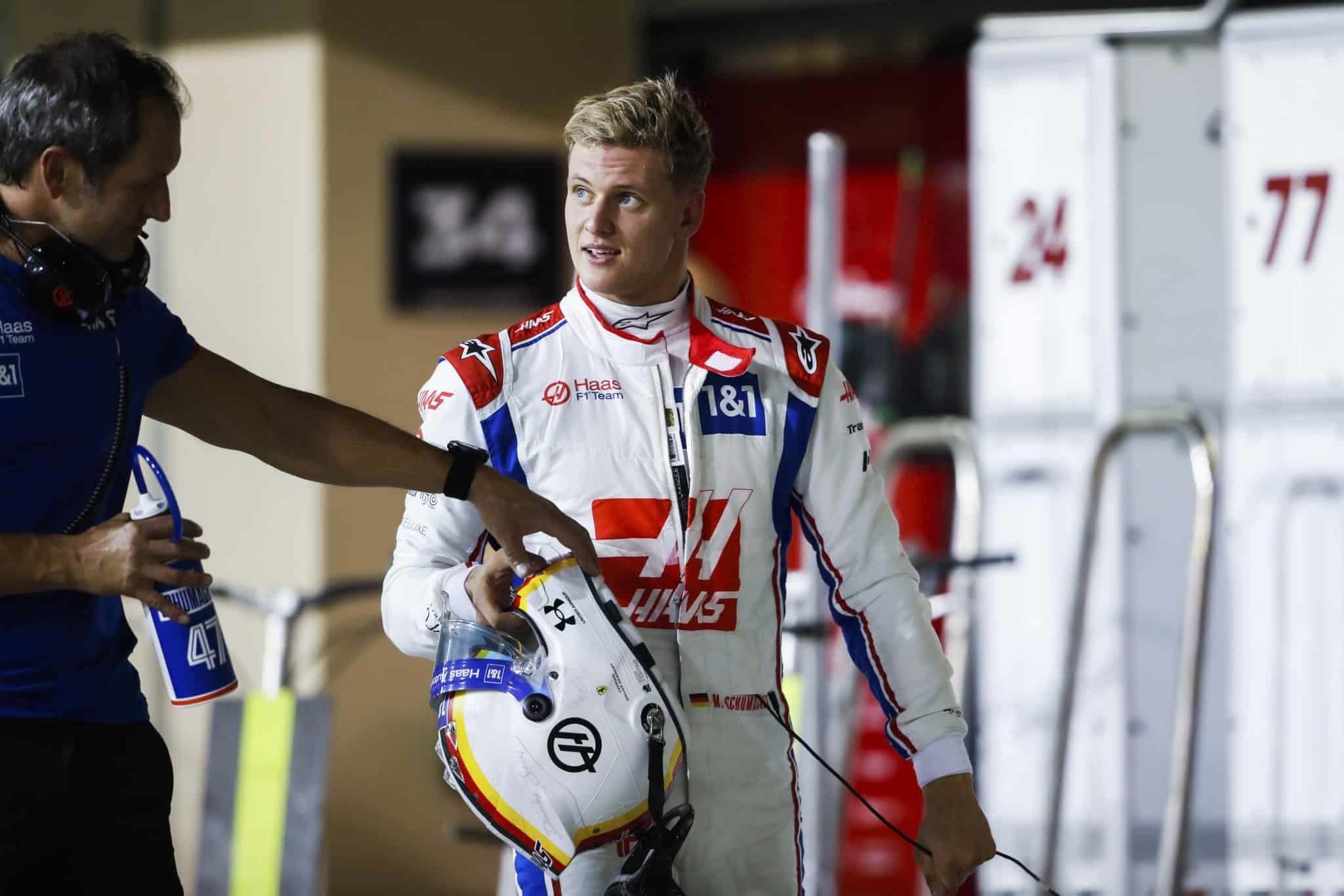 Substituto de Lewis Hamilton começa a ser discutido e bastidores indicam volta de "lenda"