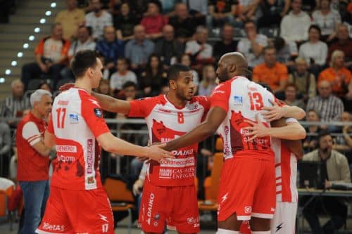 Time de Lucarelli e Leal, Piacenza é eliminado da Champions League de Vôlei: “Me arrependo porque…”