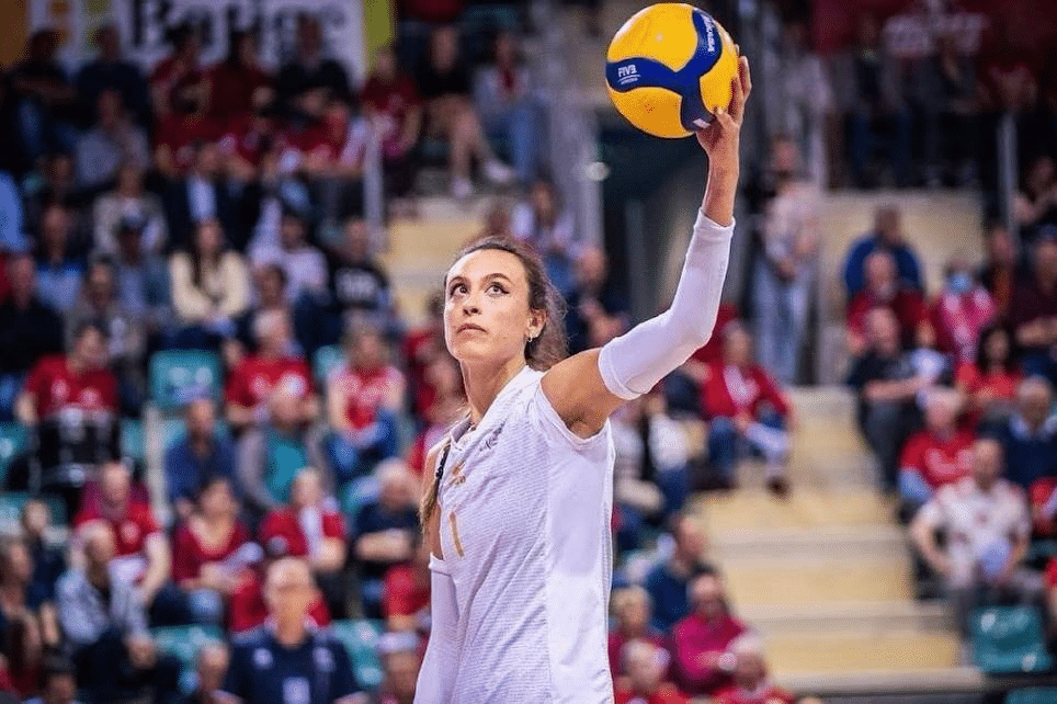 Fluminense rescinde contrato com Claire Félix e aposta em outra atleta
