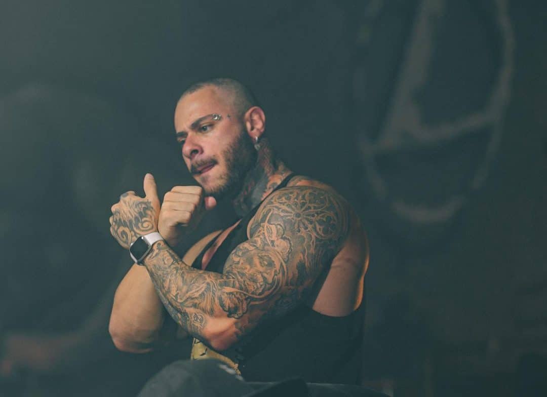 Segredo desvendado! Léo Stronda revela homenagem secreta em sua música para grande treinador brasileiro