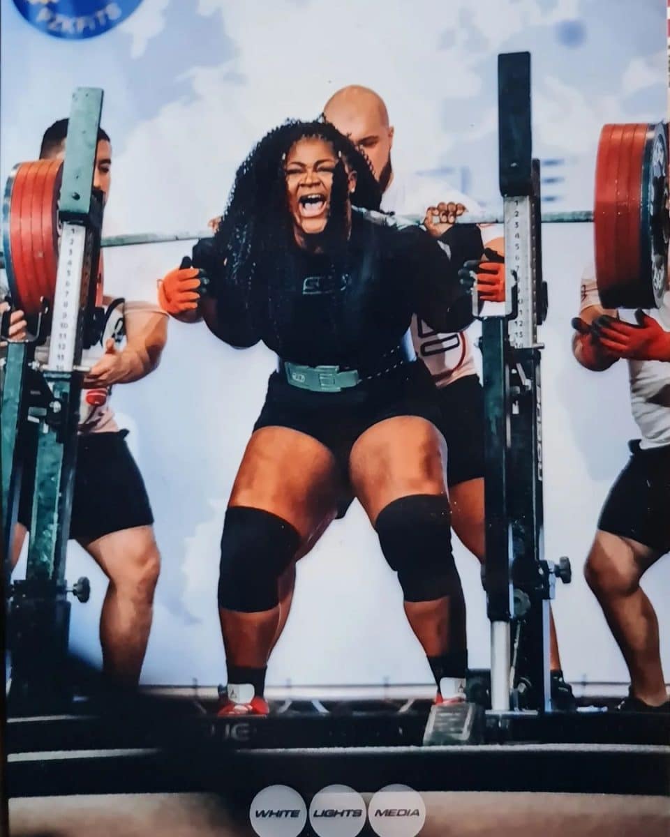 Powerlifting: Mulher mais forte do mundo quebra recorde no mundial de 2024