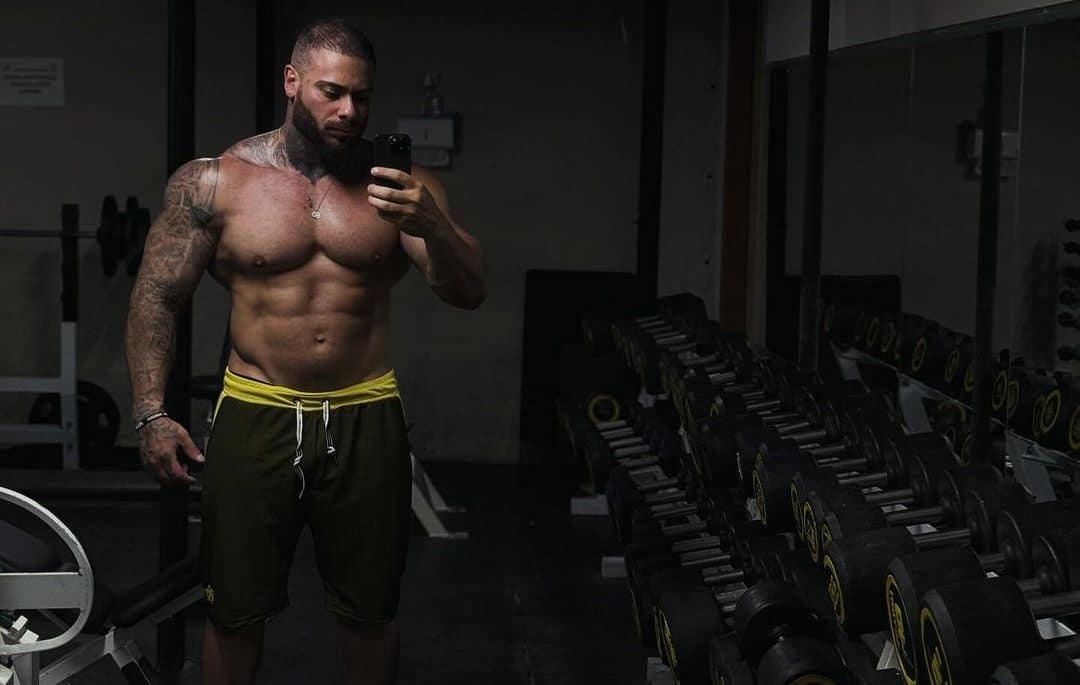 Léo Stronda já tem data definida para estrear nos palcos do fisiculturismo