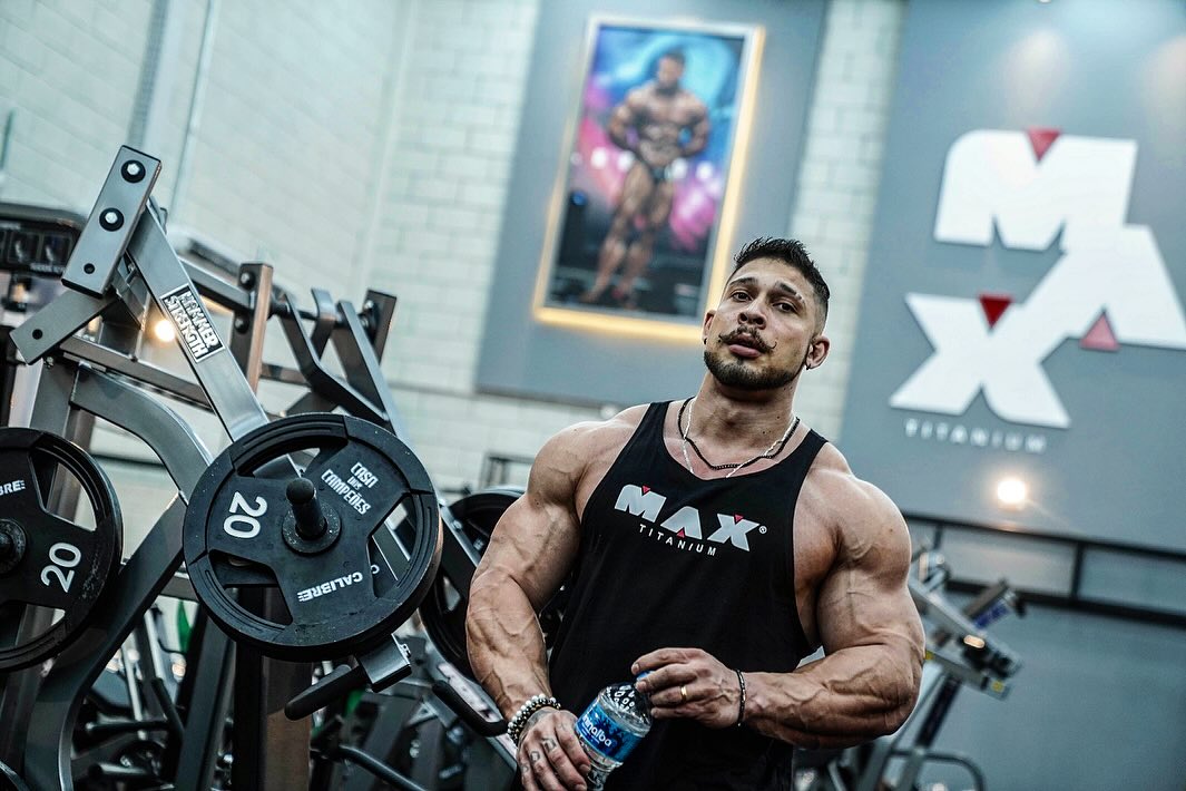 Ainda há esperanças! Ramon Dino tem recurso especial para colocar Max Titanium de volta ao topo