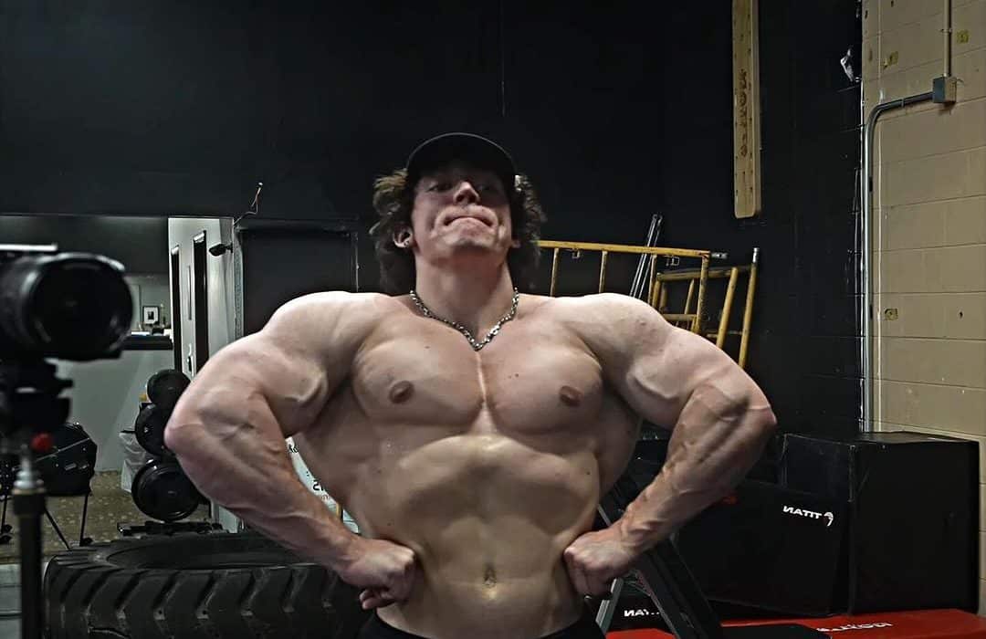 FINALMENTE! Sam Sulek revela a data que vai estrear nos palcos