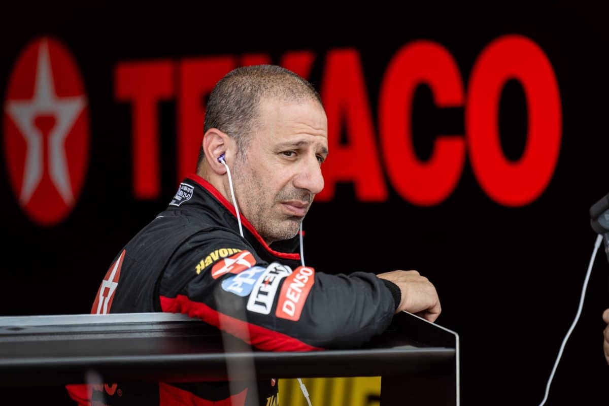 Tony Kanaan anuncia saída da Stock Car para assumir cargo na McLaren