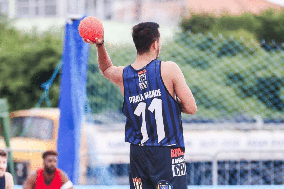Luto no handebol, atleta de apenas 20 anos sofre infarto e acaba falecendo