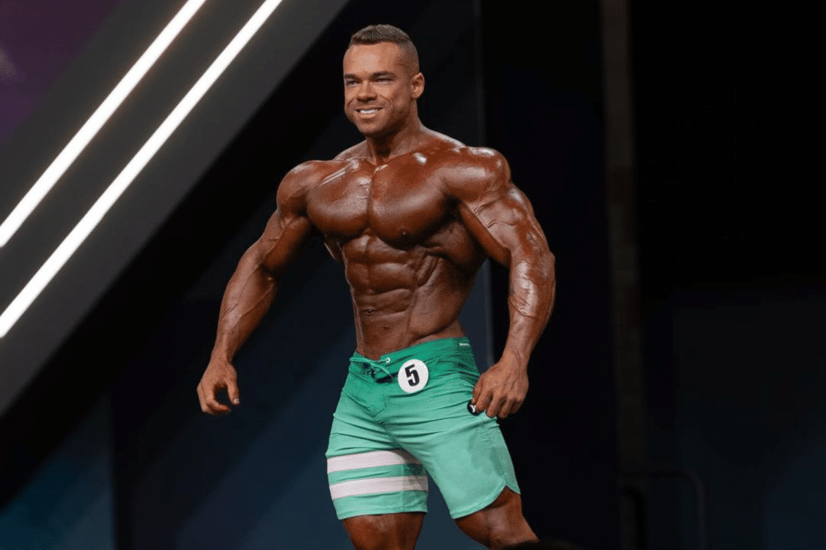 Vitor Chaves recebe presente lendário do Arnold Classic Brasil: “É sensacional”