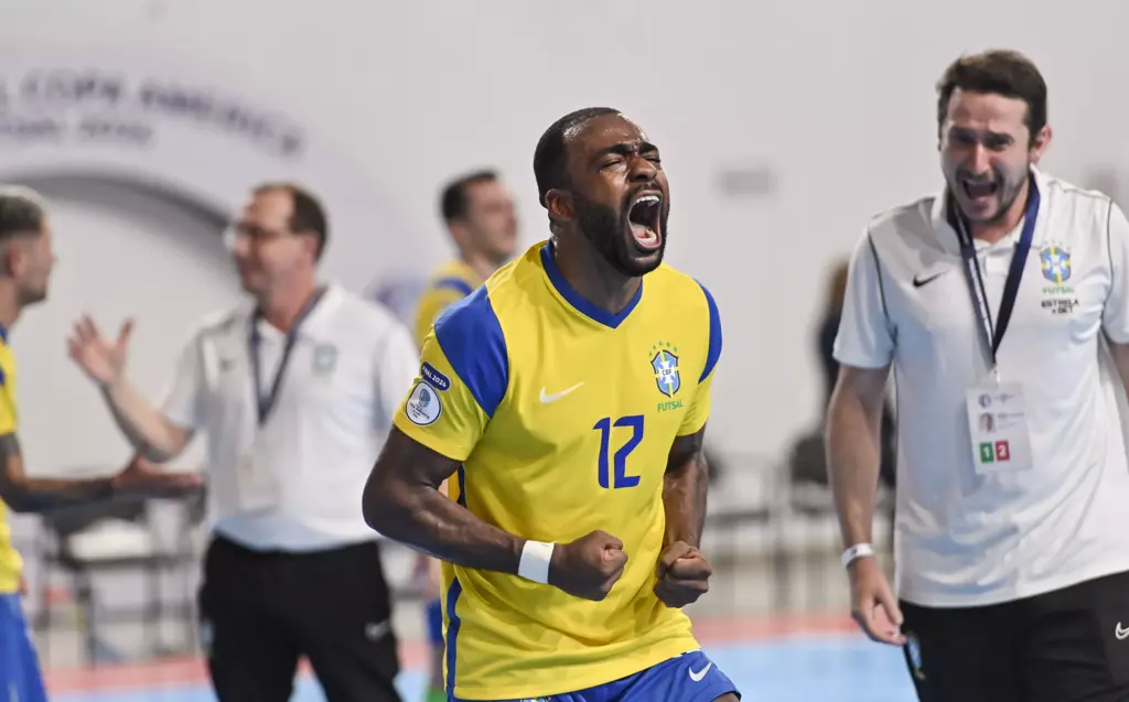 Artilheiro na Copa América de Futsal, Arthur espera superar trauma na Copa do Mundo