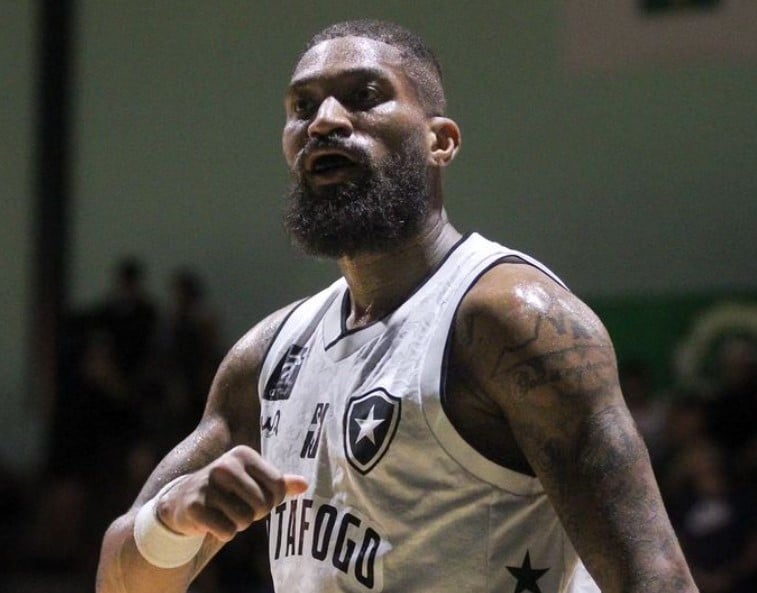 Enquanto Botafogo encanta no futebol, o drama que acaba de ser superado no basquete