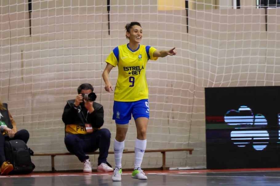 Brasil supera potências europeias e conquista título internacional no futsal feminino