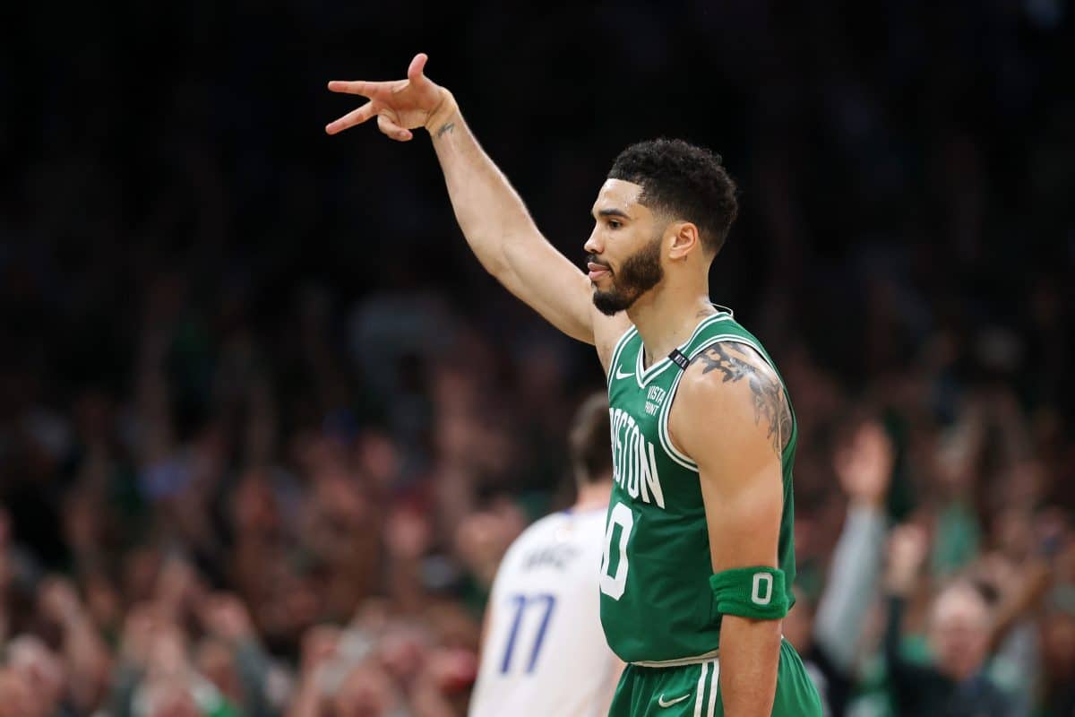 Os 10 melhores alas da NBA na história e na atualidade (2025)