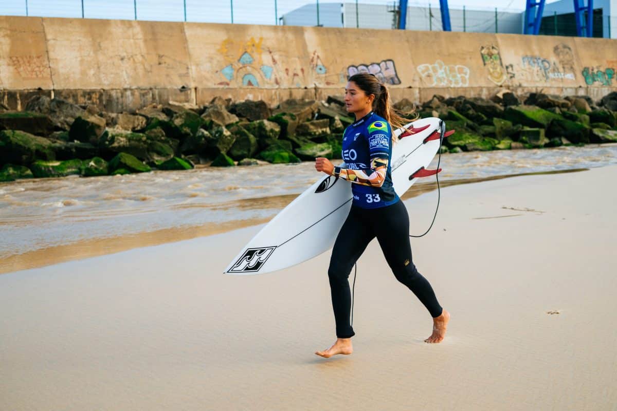 Luana Silva destrona atual campeã de Peniche em bateria com final eletrizante