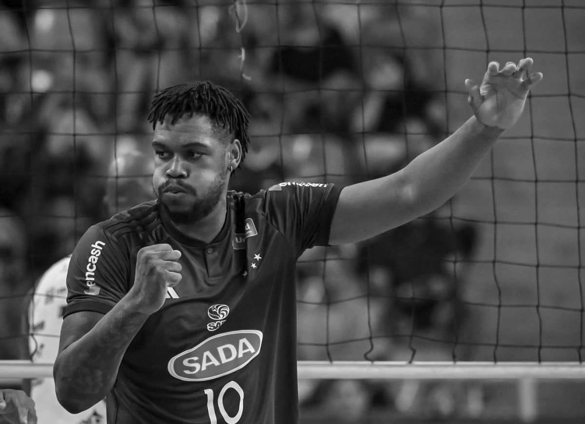 Central de 2,10m do Sada Cruzeiro enfrentou dificuldades na infância e quase abandonou o esporte