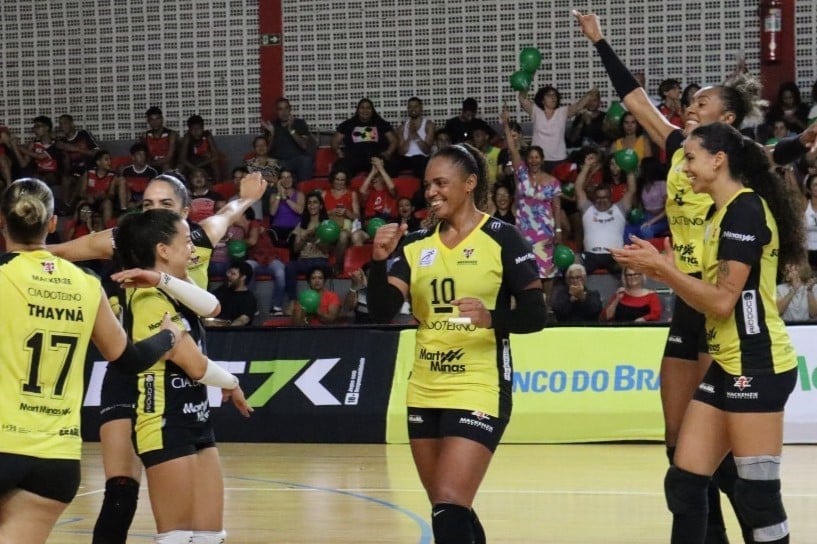 Sassá x Valeskinha: campeãs olímpicas duelam por título no vôlei brasileiro