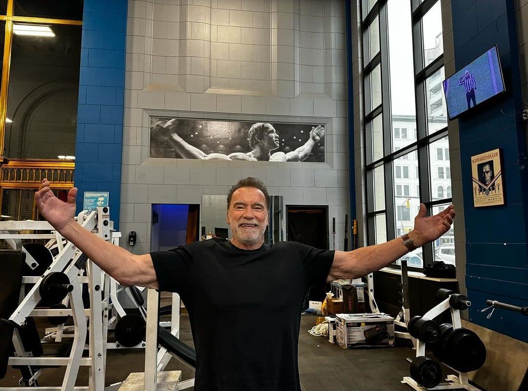 Arnold Schwarzenegger passa por procedimento cirúrgico grave no coração